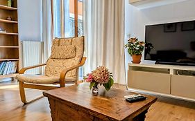 Appartamento Viale Puccini - Free Gated Parking - 3 Minutes From Center